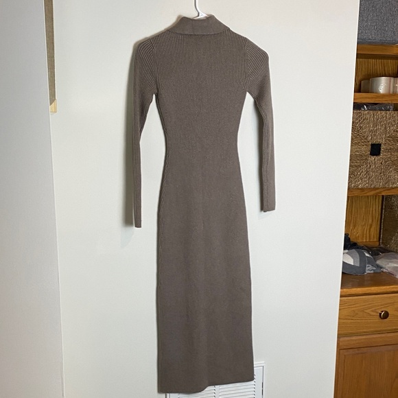 Abercrombie & Fitch long-sleeve collared midi sweater dress - Picture 12 of 13